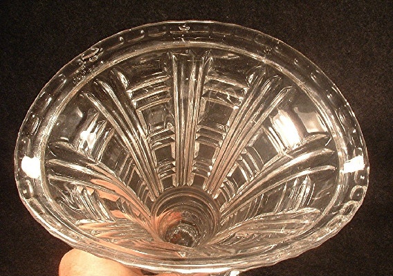 Early American Pattern Glass - Fan Vase - Image 4