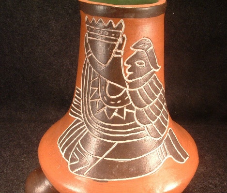 Leopoldo De Mexico Pottery - Three Toed Vase - Aztec Design - Vintage - SIGNED
