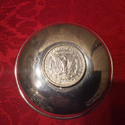 Sterling Dish w/ United States Coin - 1890 Morgan Silver Dollar - Image 3