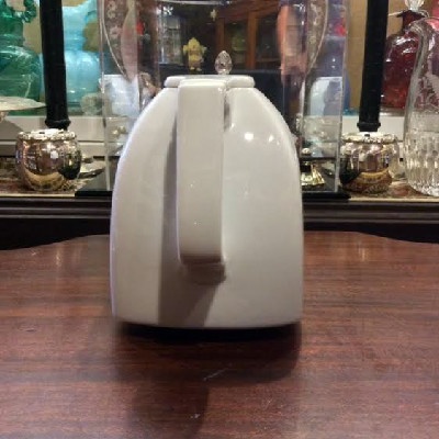 White Porcelain Donut Tea Pot - Art Deco - Funky & Fun - Image 7